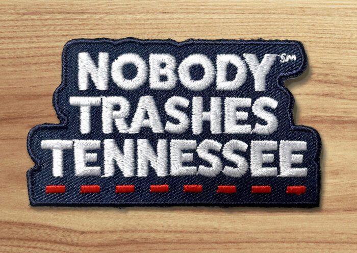 Immagine delle Girl Scouts of Middle Tennessee e di Nessuno Trash Tennessee lanciano un nuovo programma di patch